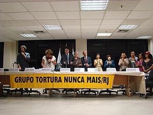 0407-gtnm_entrega_23_medalha_chico_mendes_04-300x225.jpg